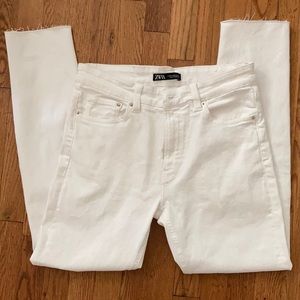 New with tags dnwr white Zara jeans!